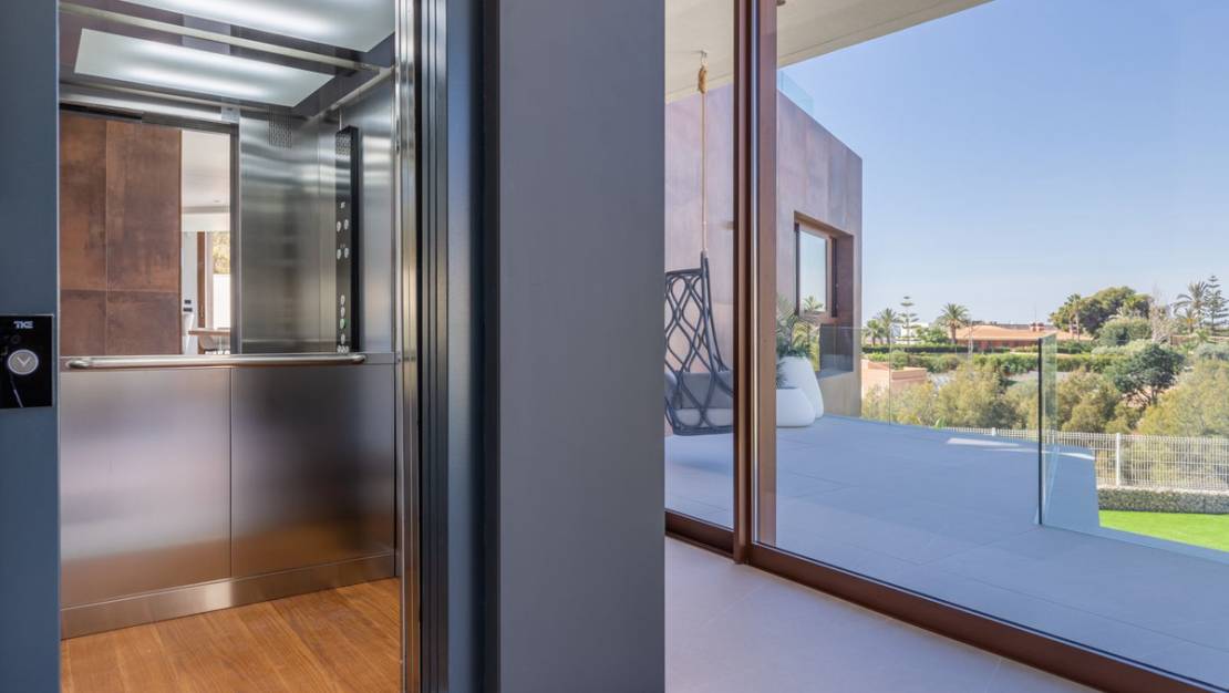 Venta - Chalet - La Nucía - La Nucia Centro