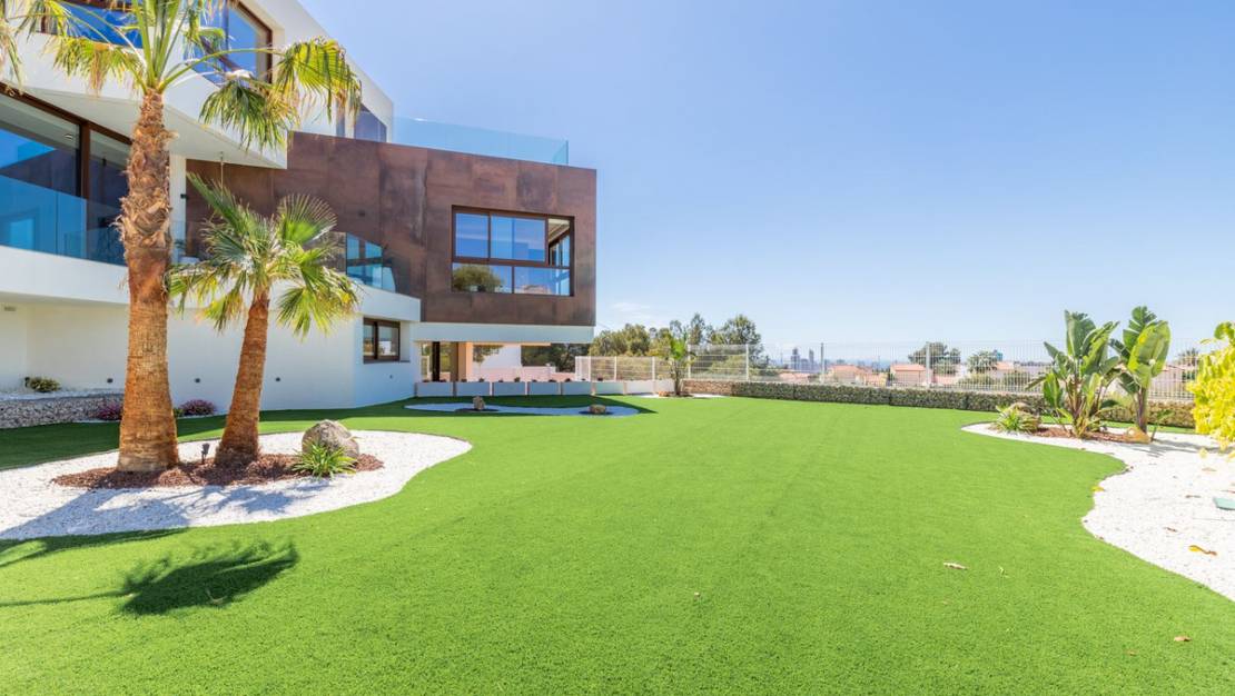 Venta - Chalet - La Nucía - La Nucia Centro