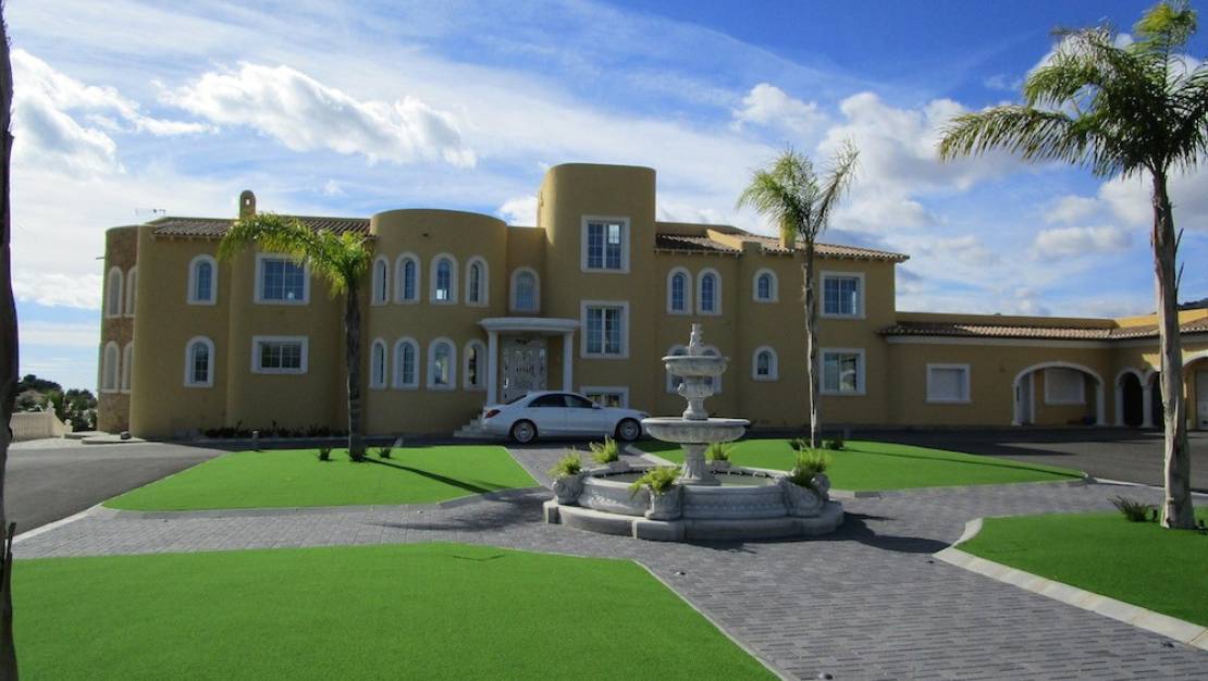 Venta - Chalet - La Nucía - La Nucia Centro