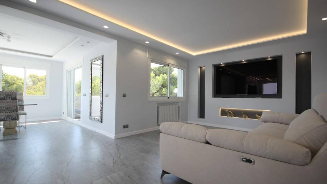 Venta - Chalet - La Nucía - La Nucia Centro