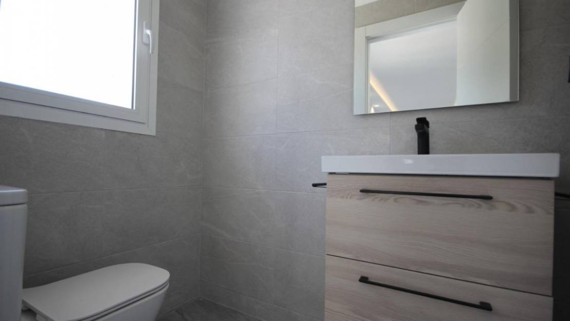 Venta - Chalet - La Nucía - La Nucia Centro