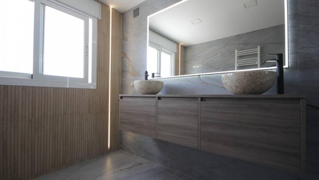 Venta - Chalet - La Nucía - La Nucia Centro