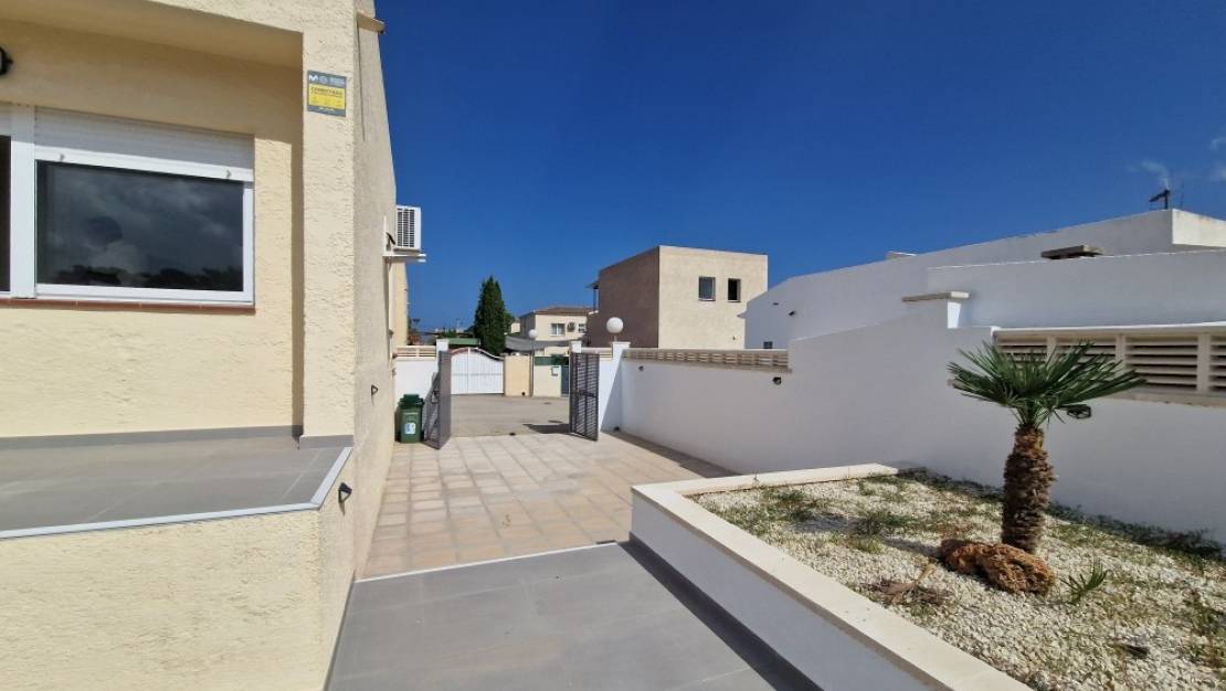 Venta - Chalet - La Nucía - La Nucia Centro