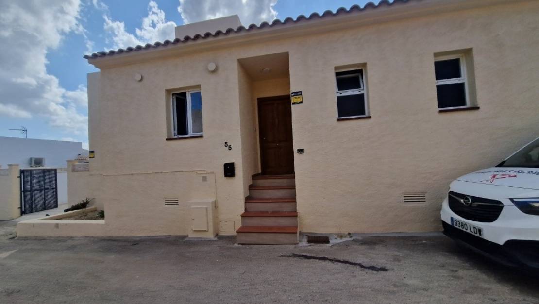 Venta - Chalet - La Nucía - La Nucia Centro