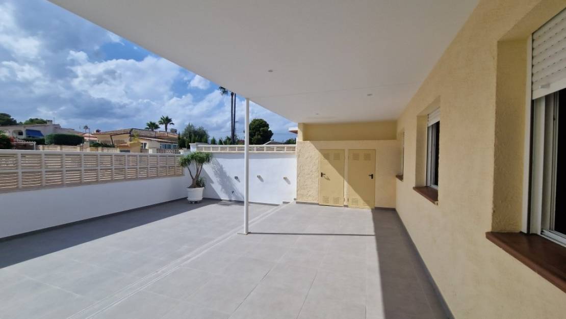 Venta - Chalet - La Nucía - La Nucia Centro