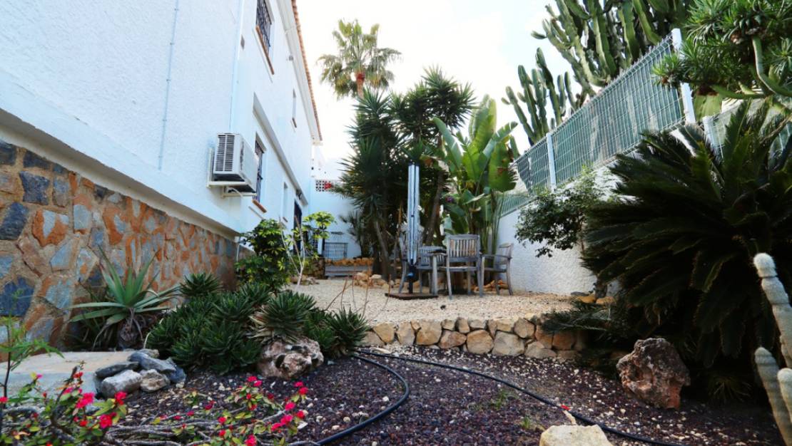 Venta - Chalet - La Nucía - La Nucia Centro