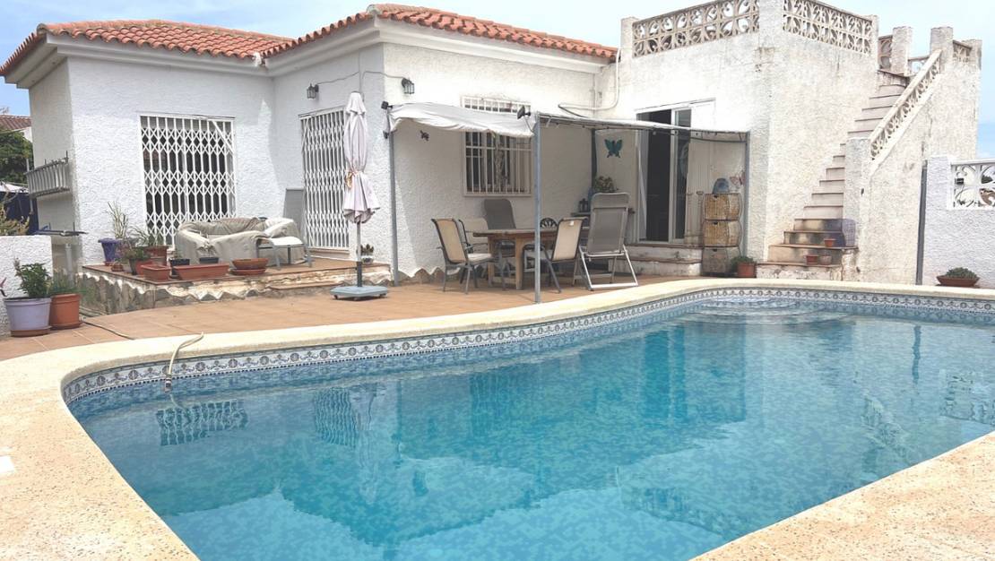 Venta - Chalet - La Nucía - La Nucia Centro