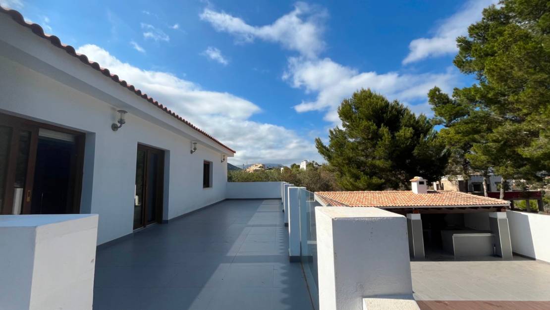 Venta - Chalet - La Nucía - La Nucia Centro