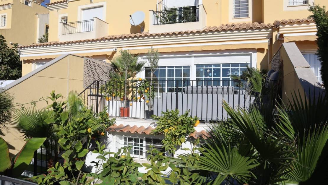 Venta - Chalet - La Nucía - La Nucia Centro