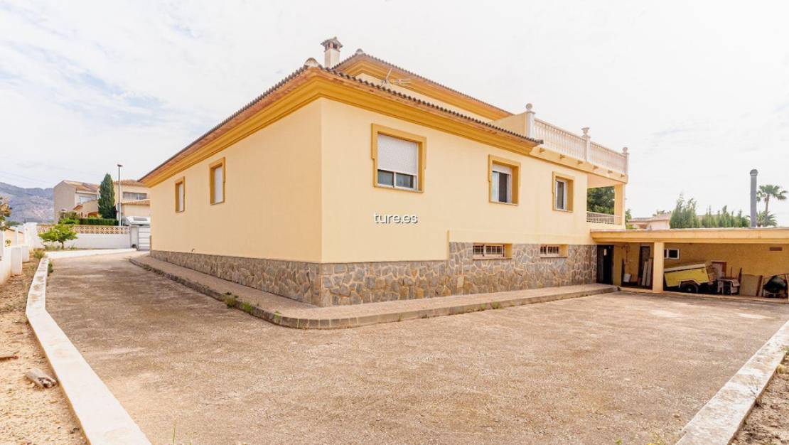 Venta - Chalet - La Nucía - La Nucia Centro