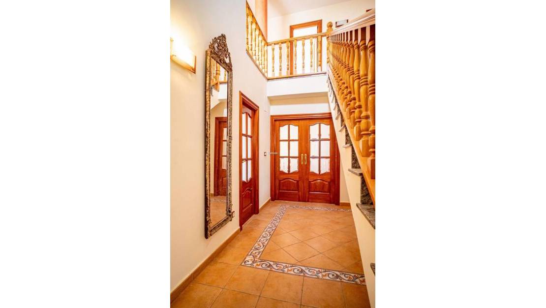 Venta - Chalet - La Nucía - La Nucia Centro