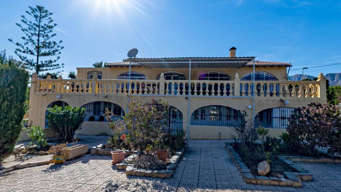 Venta - Chalet - La Nucía - La Nucia Centro