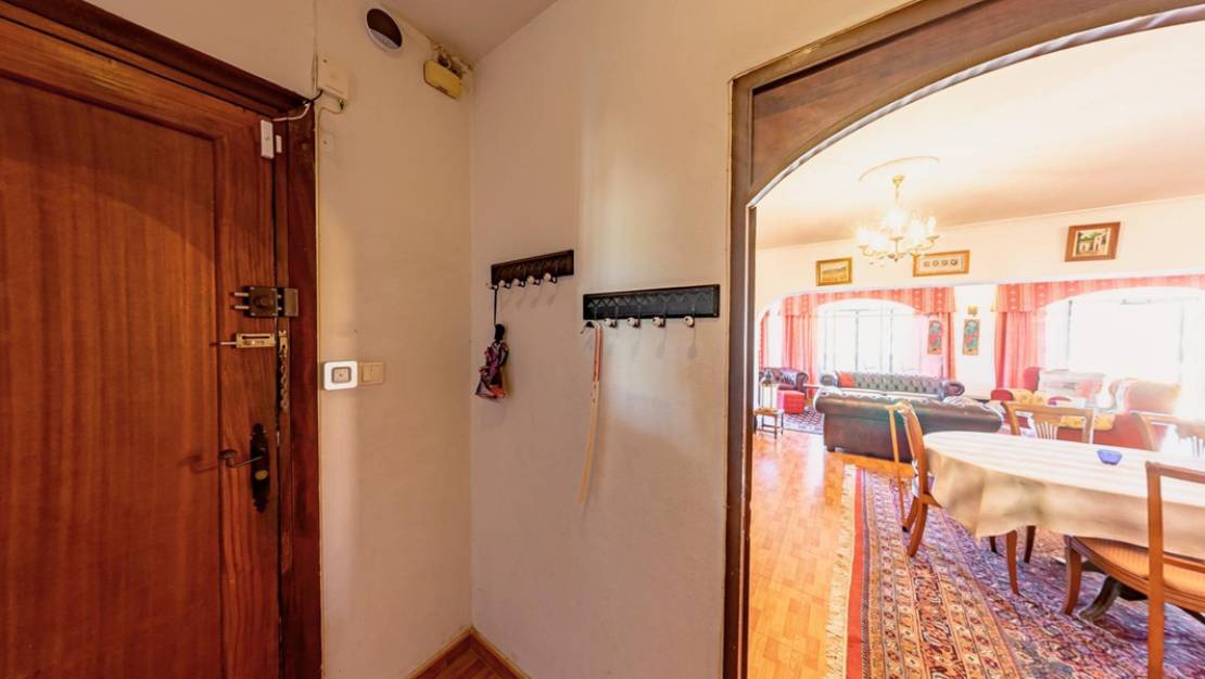 Venta - Chalet - La Nucía - La Nucia Centro