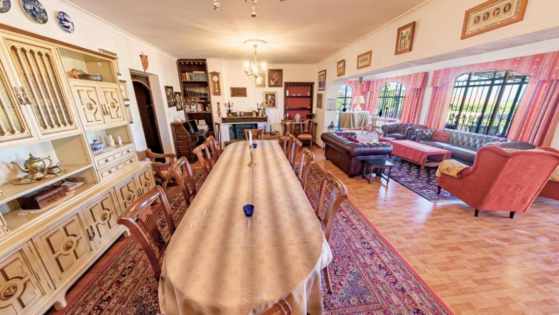 Venta - Chalet - La Nucía - La Nucia Centro