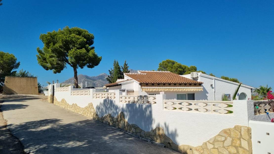 Venta - Chalet - La Nucía - La Nucia Centro