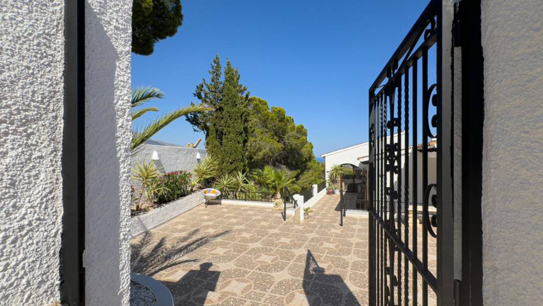 Venta - Chalet - La Nucía - La Nucia Centro