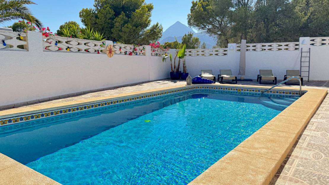 Venta - Chalet - La Nucía - La Nucia Centro