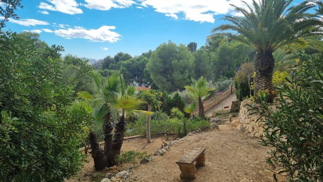 Venta - Chalet - La Nucía - La Nucia Centro