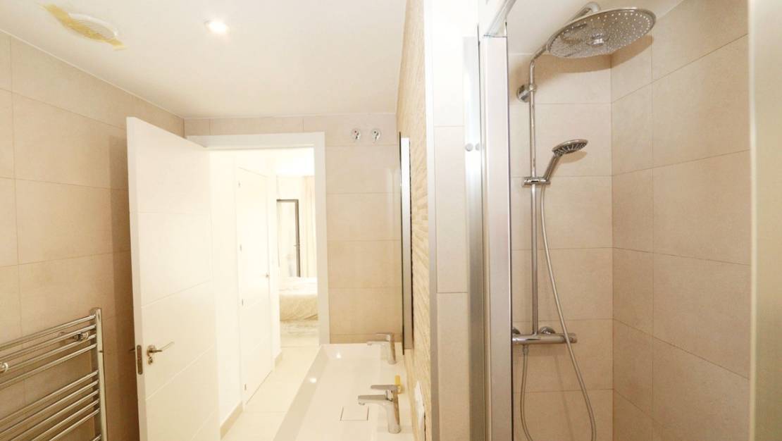 Venta - Chalet - La Nucía - La Nucia Centro