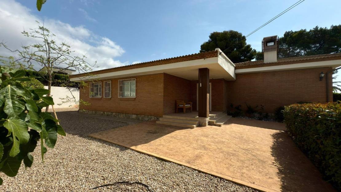 Venta - Chalet - La Nucía - La Nucia Centro