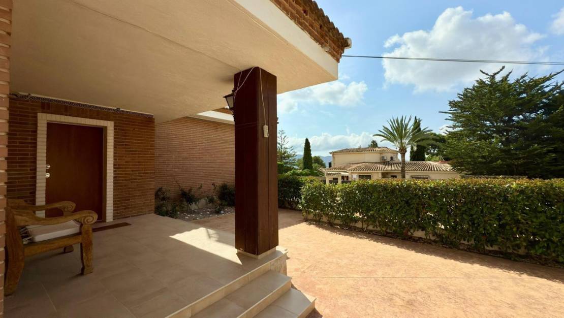 Venta - Chalet - La Nucía - La Nucia Centro