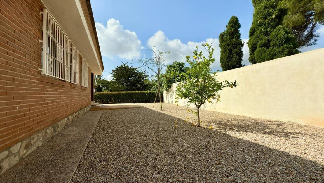 Venta - Chalet - La Nucía - La Nucia Centro
