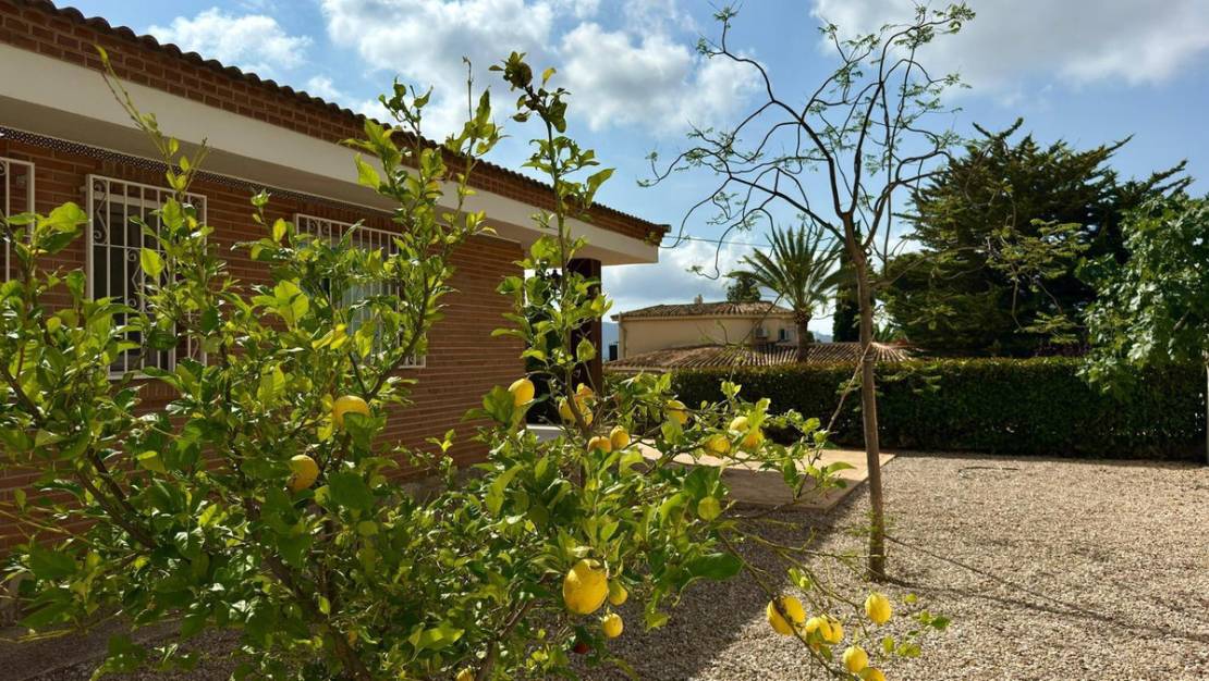 Venta - Chalet - La Nucía - La Nucia Centro