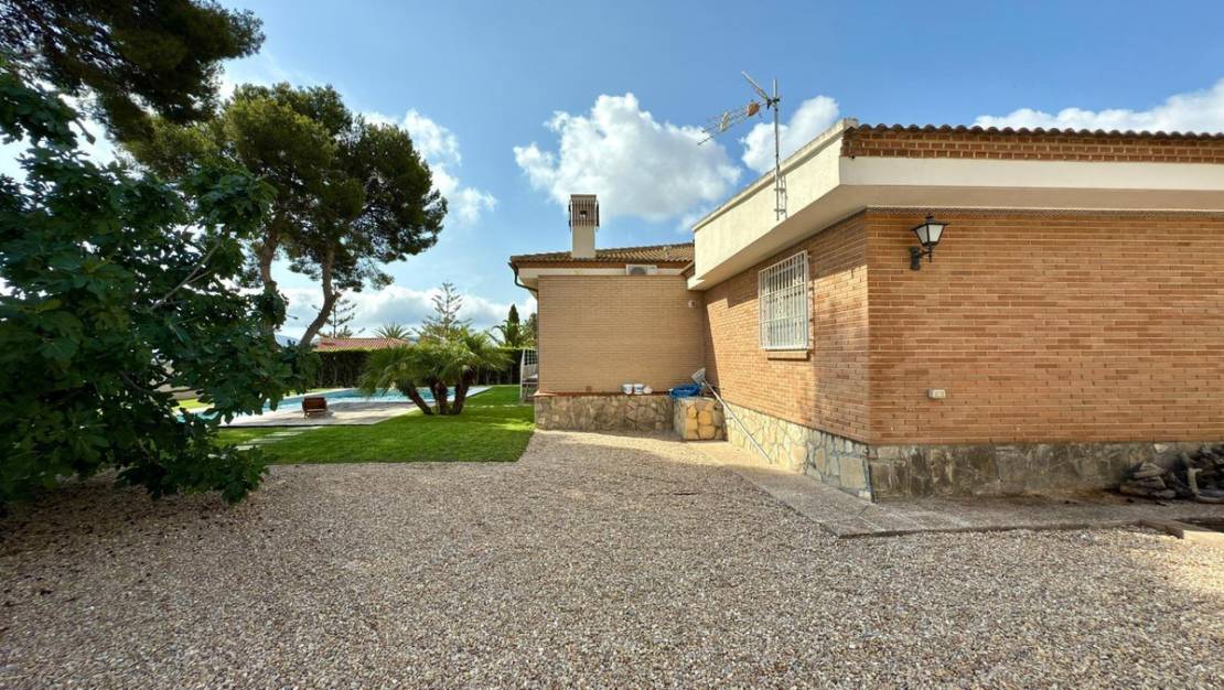Venta - Chalet - La Nucía - La Nucia Centro