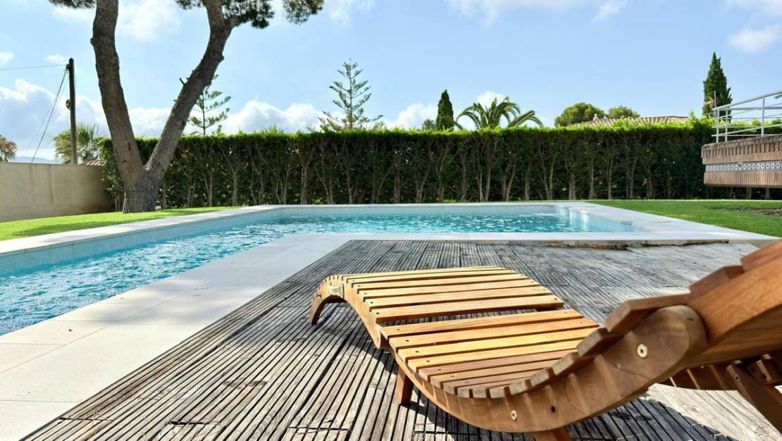 Venta - Chalet - La Nucía - La Nucia Centro