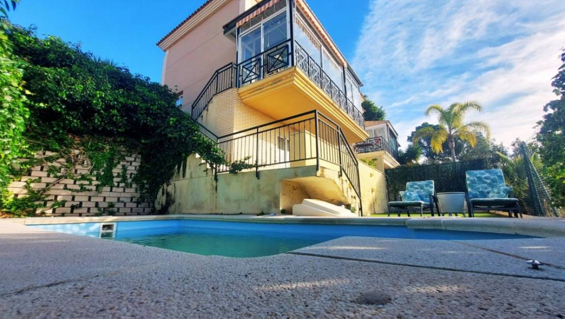 Venta - Chalet - La Nucía - La Nucia Centro