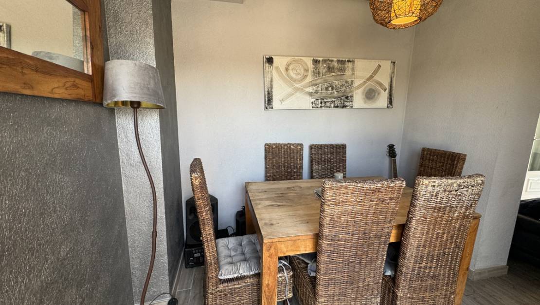 Venta - Chalet - La Zenia