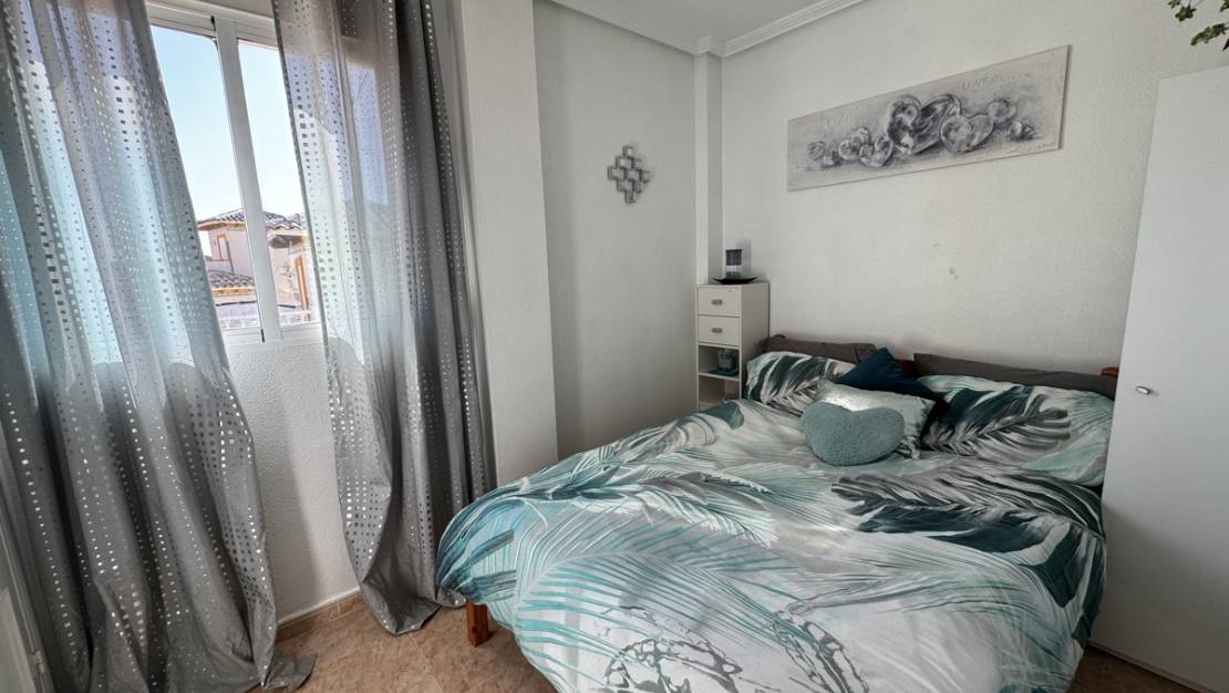 Venta - Chalet - La Zenia