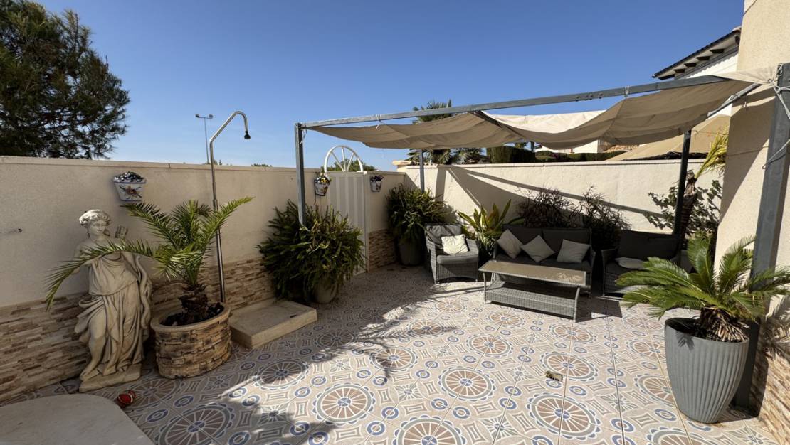 Venta - Chalet - La Zenia