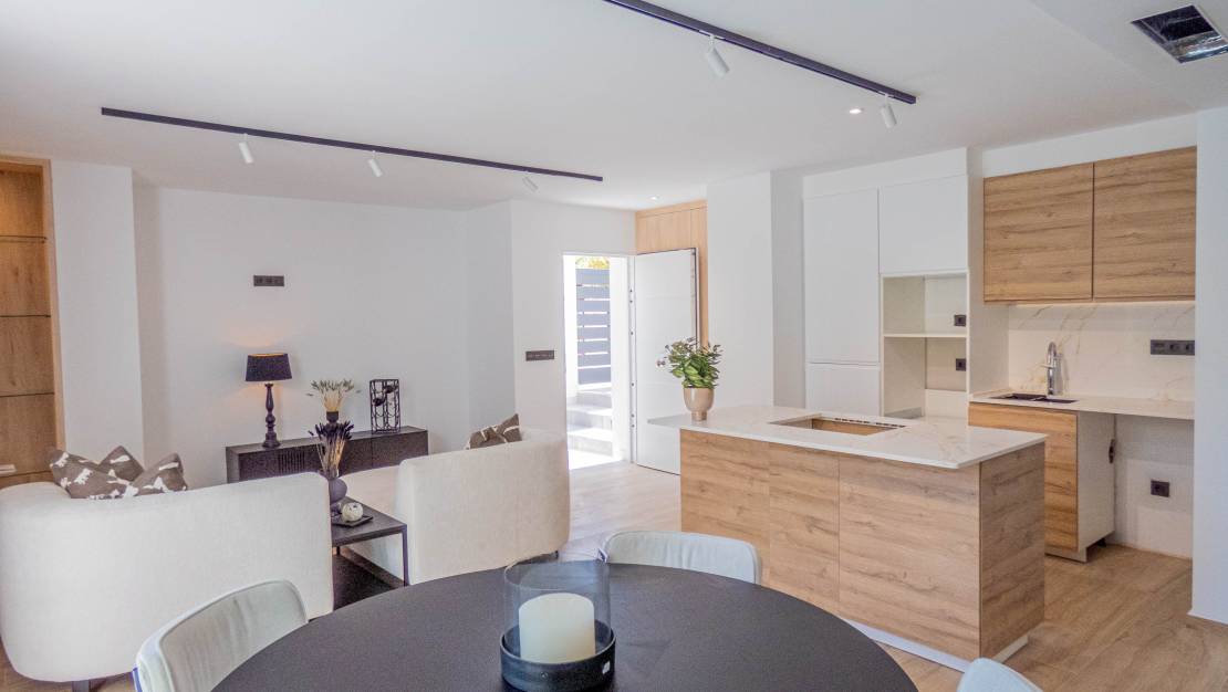 Venta - Chalet - La Zenia