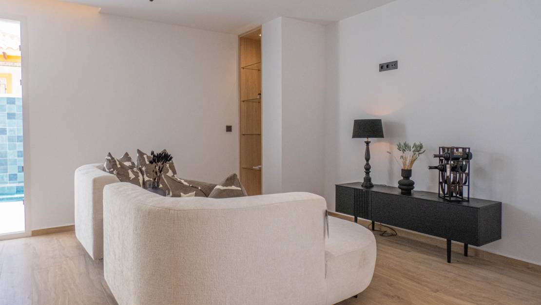 Venta - Chalet - La Zenia