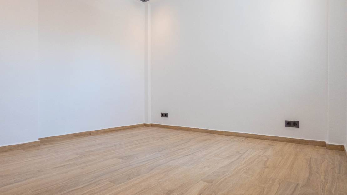 Venta - Chalet - La Zenia