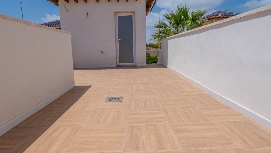 Venta - Chalet - La Zenia