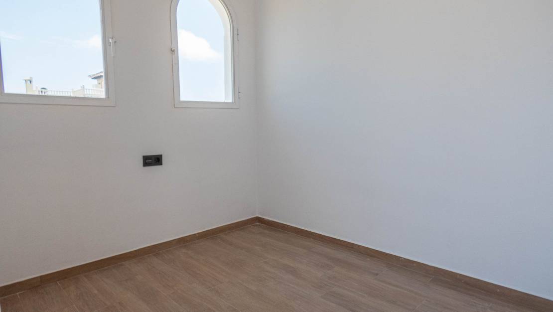 Venta - Chalet - La Zenia