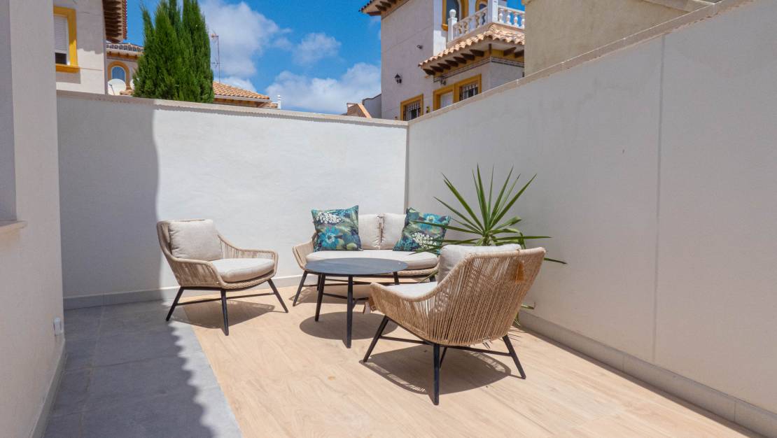 Venta - Chalet - La Zenia