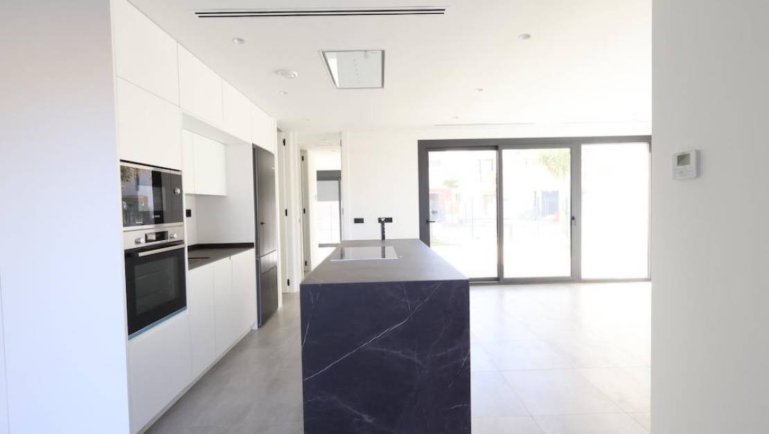 Venta - Chalet - Los Alcázares - Los Alcazares Centro