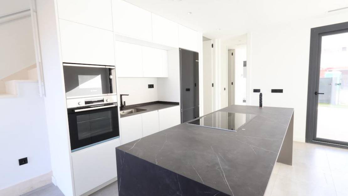 Venta - Chalet - Los Alcázares - Los Alcazares Centro