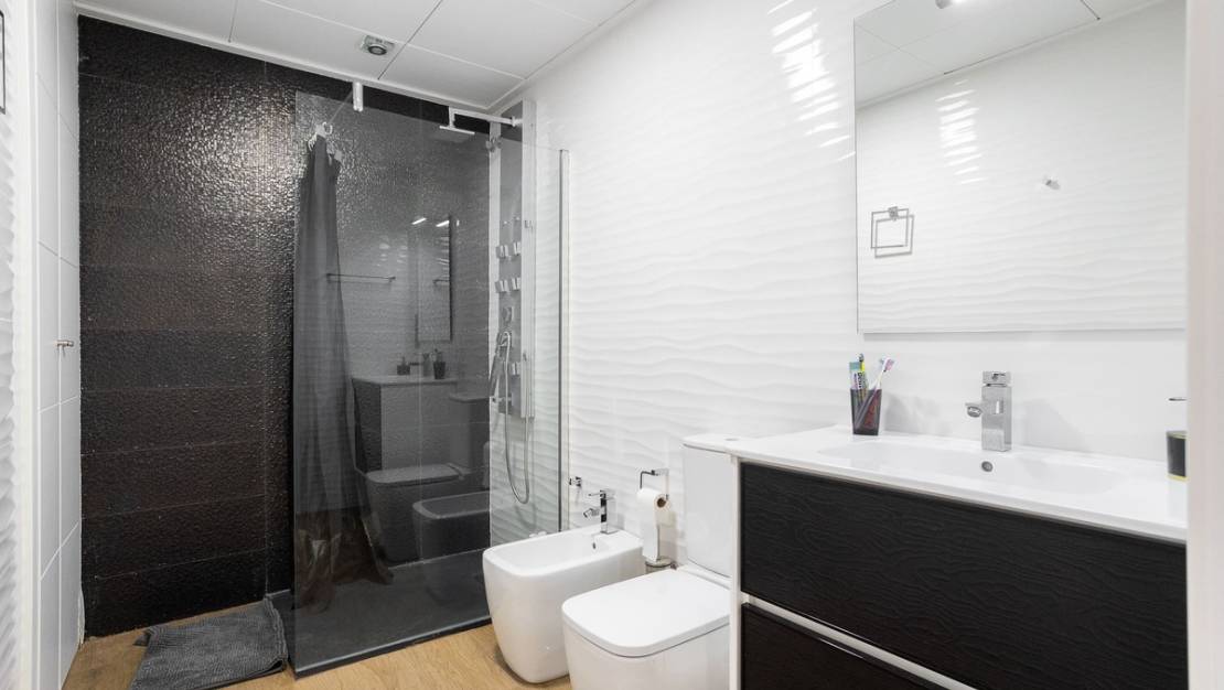 Venta - Chalet - Los Alcázares - Los Alcazares Centro