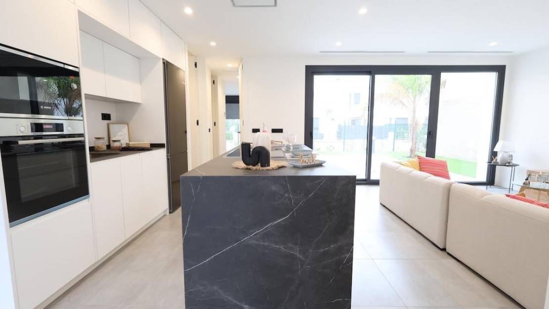 Venta - Chalet - Los Alcázares - Los Alcazares Centro
