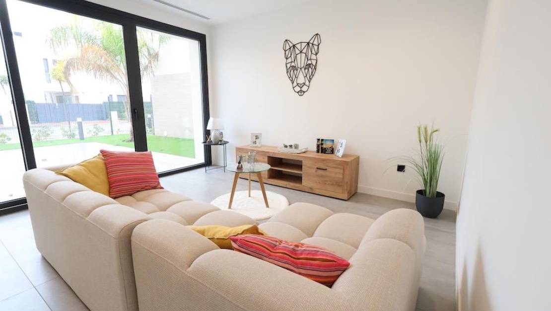 Venta - Chalet - Los Alcázares - Los Alcazares Centro