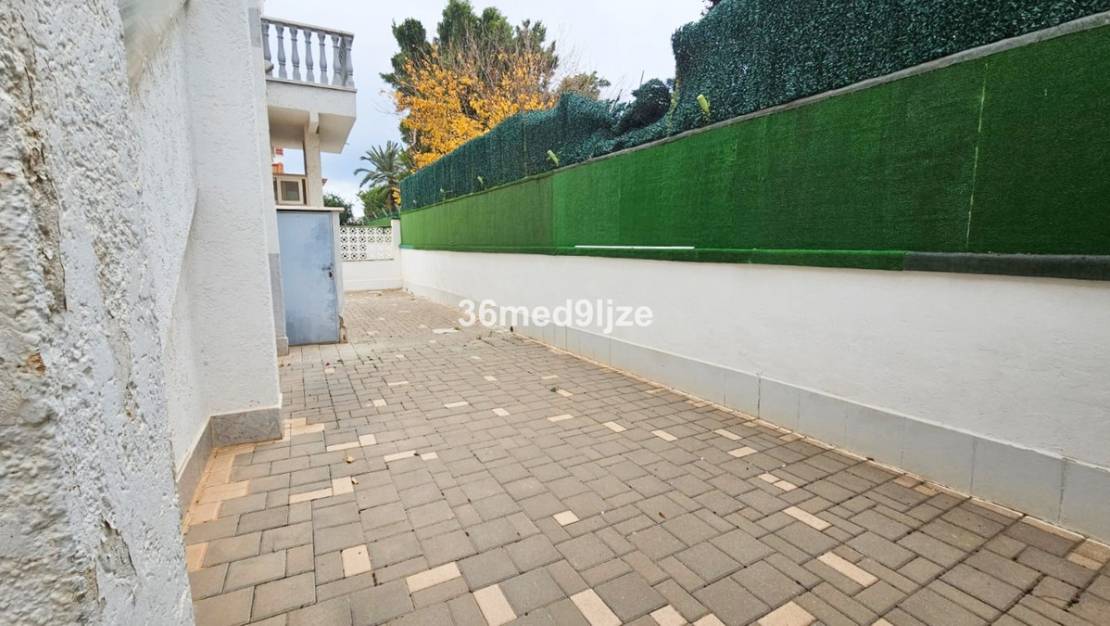 Venta - Chalet - Los Alcázares - Los Alcazares Centro
