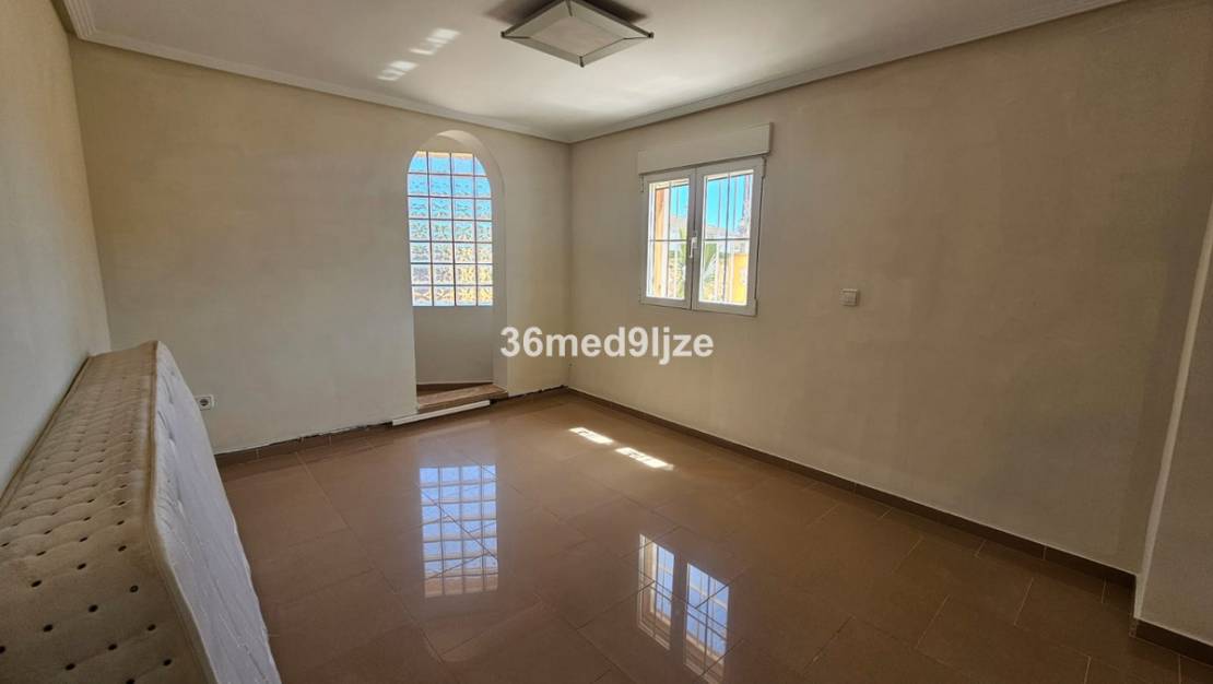 Venta - Chalet - Los Alcázares - Los Alcazares Centro