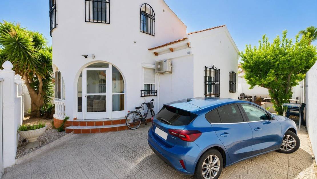 Venta - Chalet - Los Alcázares - Los Alcazares Centro