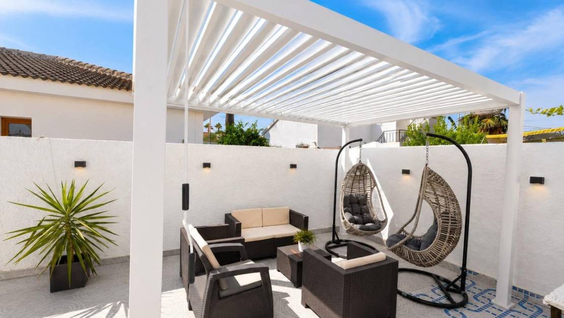 Venta - Chalet - Los Alcázares - Los Alcazares Centro