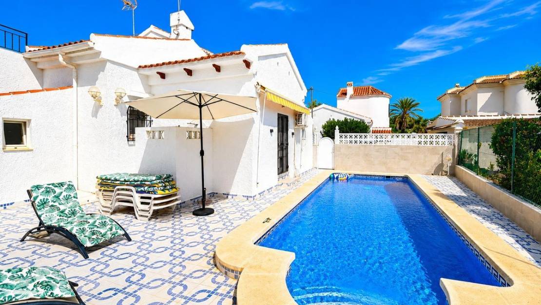 Venta - Chalet - Los Alcázares - Los Alcazares Centro
