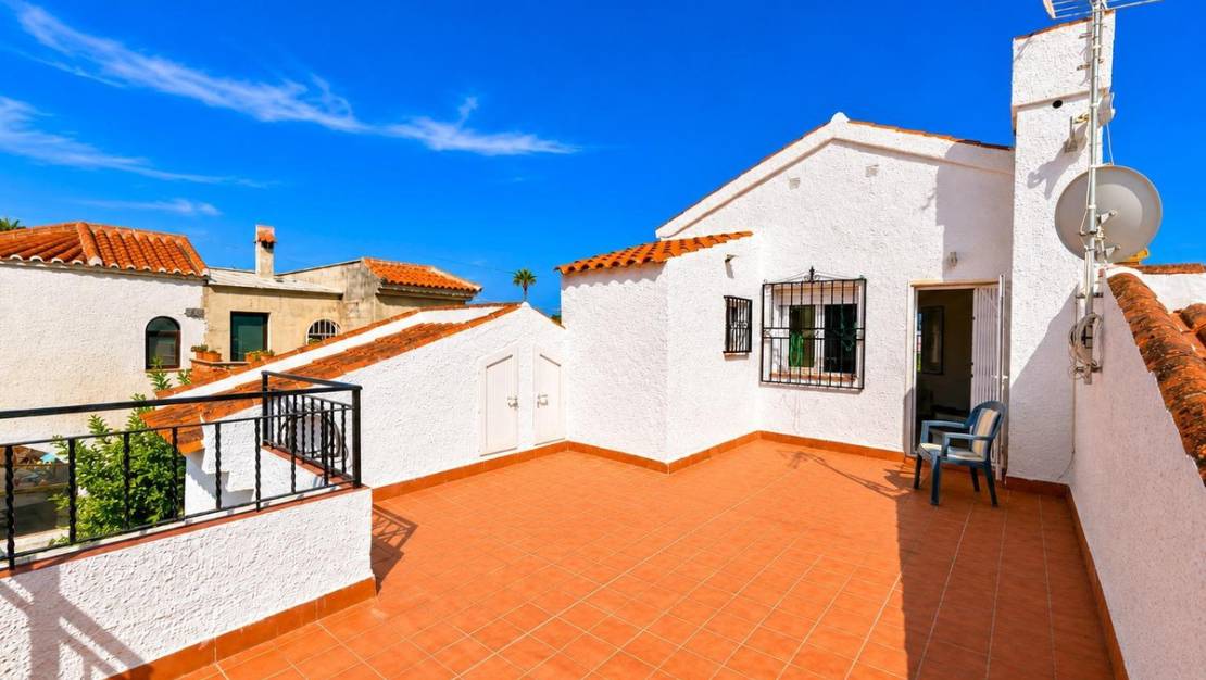 Venta - Chalet - Los Alcázares - Los Alcazares Centro